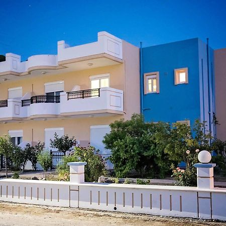 Nephele Apartments ฟาลิรากี ภายนอก รูปภาพ
