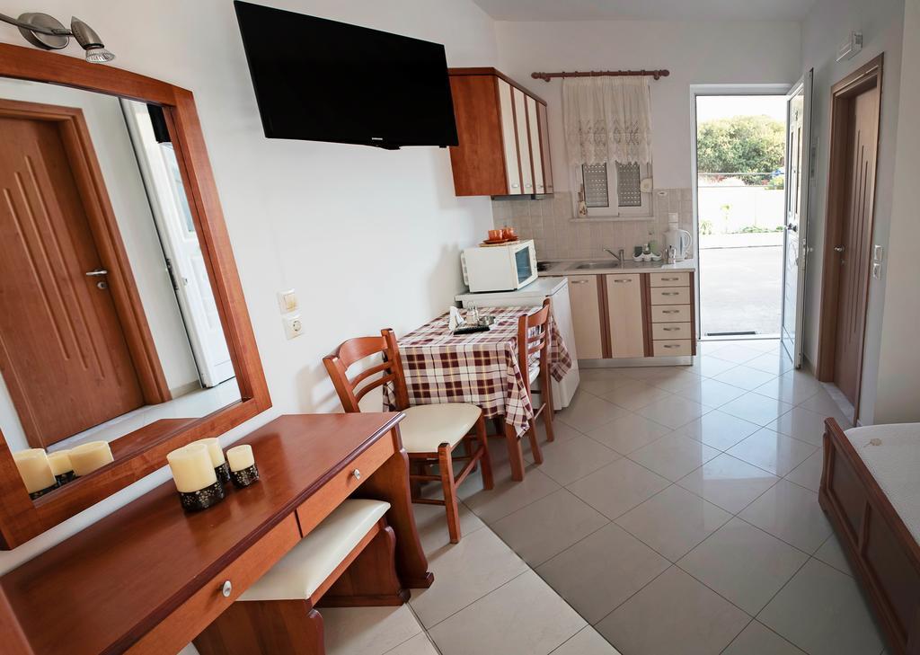 Nephele Apartments ฟาลิรากี ภายนอก รูปภาพ