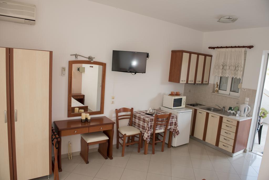 Nephele Apartments ฟาลิรากี ภายนอก รูปภาพ