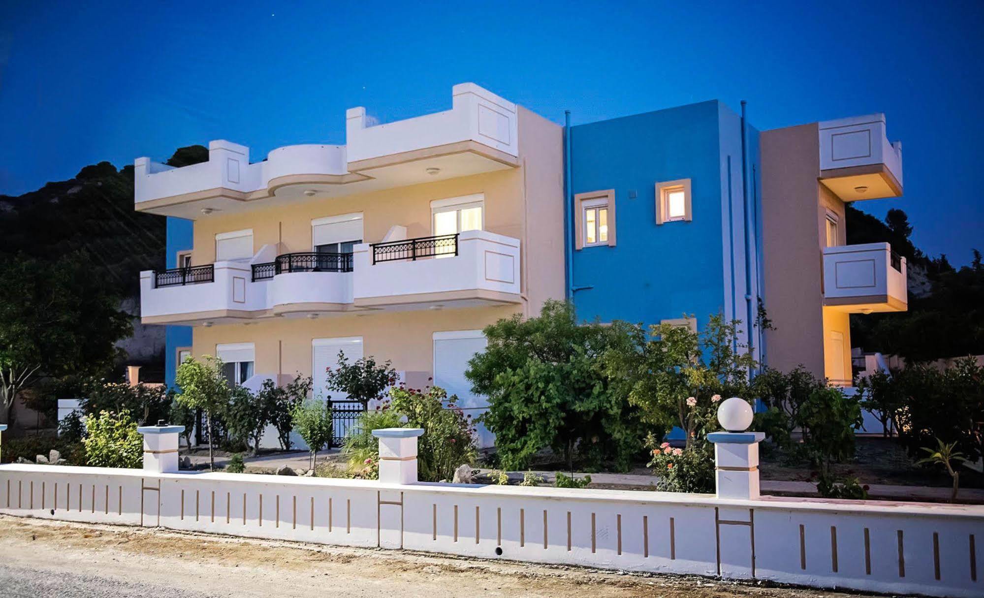 Nephele Apartments ฟาลิรากี ภายนอก รูปภาพ