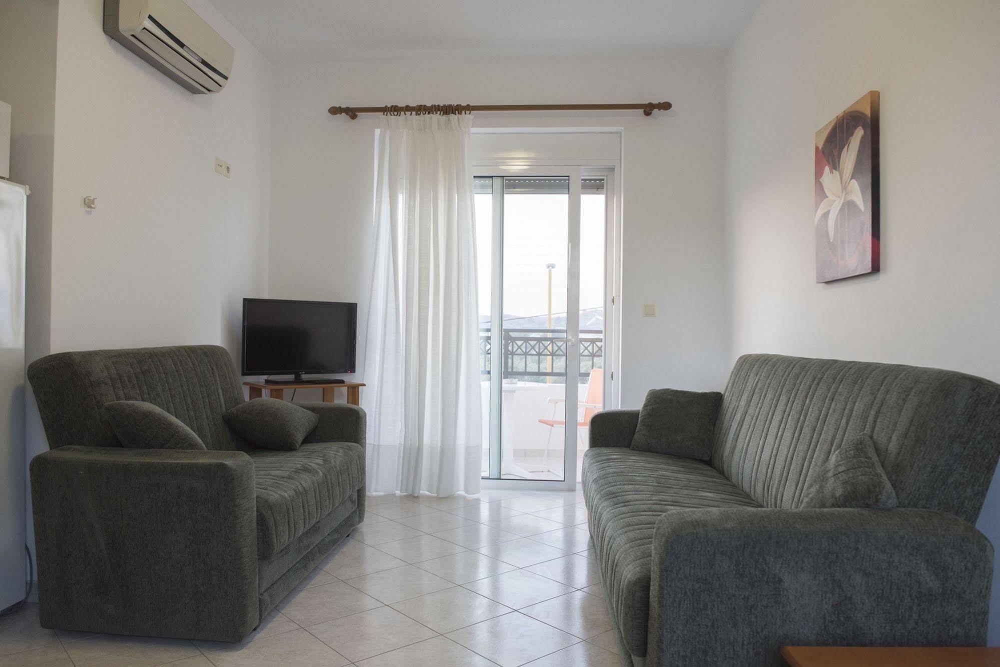 Nephele Apartments ฟาลิรากี ภายนอก รูปภาพ